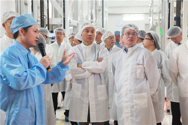 項目組專家蒞臨現(xiàn)場參觀指導.jpg